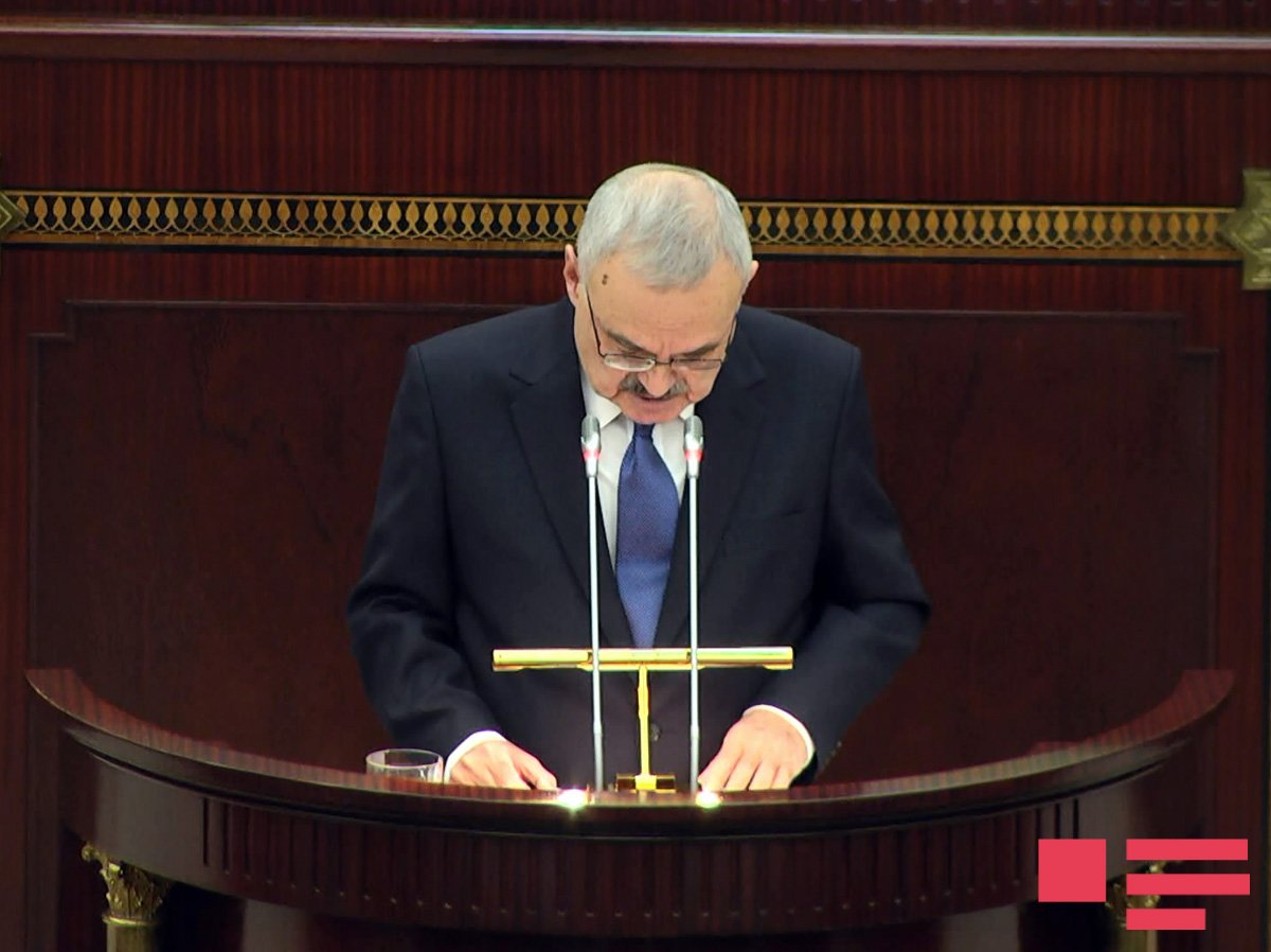 Azerbaijani parliament approves government’s annual report 