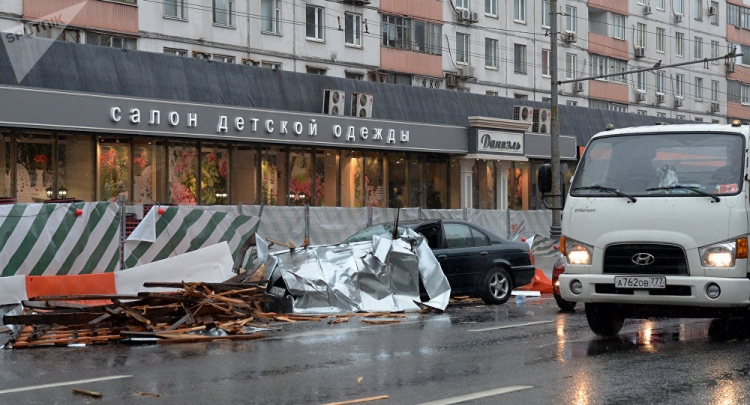 Storm in Moscow storm kills six people in Moscow