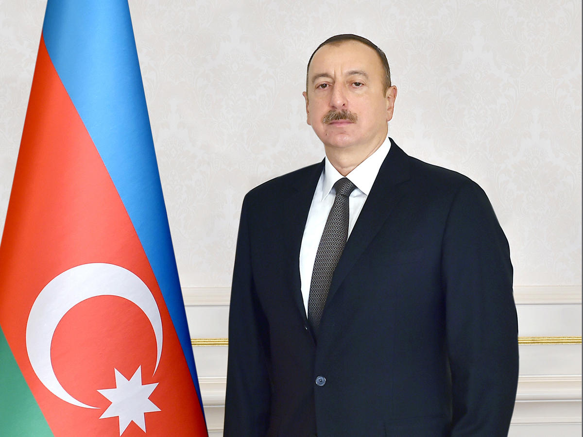 Azerbaijani president congratulates Japanese PM