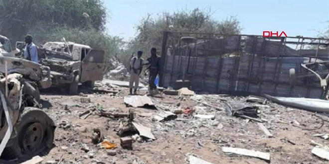 4 killed, 5 Turkish workers injured in suicide attack in Somalia