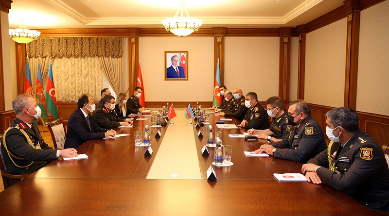 Azerbaijan, Turkey mull prospects for development of military co-op
