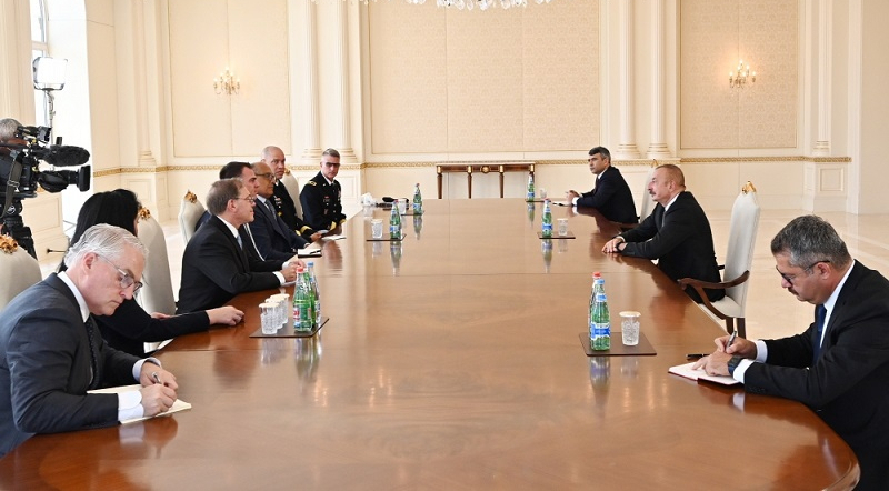 President Ilham Aliyev receives delegation led by Governor of US State of Oklahoma