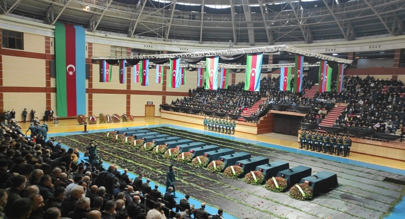 Azerbaijan bids farewell to military helicopter crash victims 