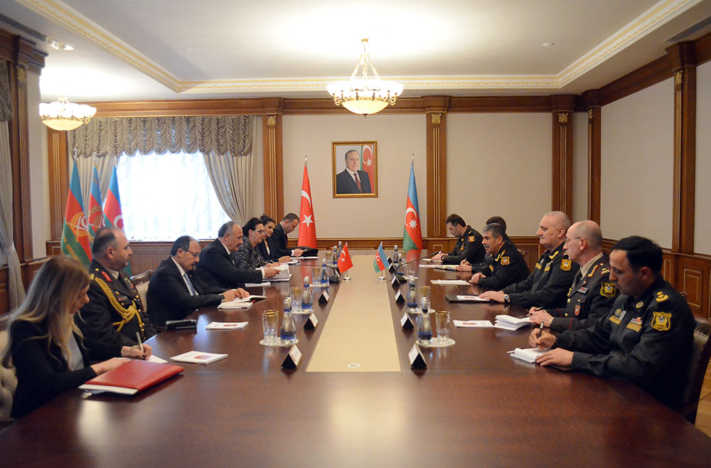 Azerbaijan Defense Minister met with Secretary General of Turkish National Security Council