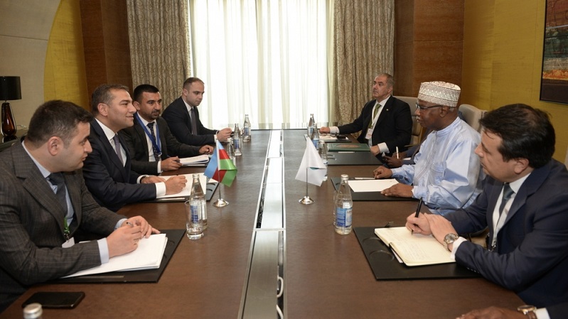 Chairman of Azerbaijan’s State Tourism Agency holds meeting with OIC Sec-Gen