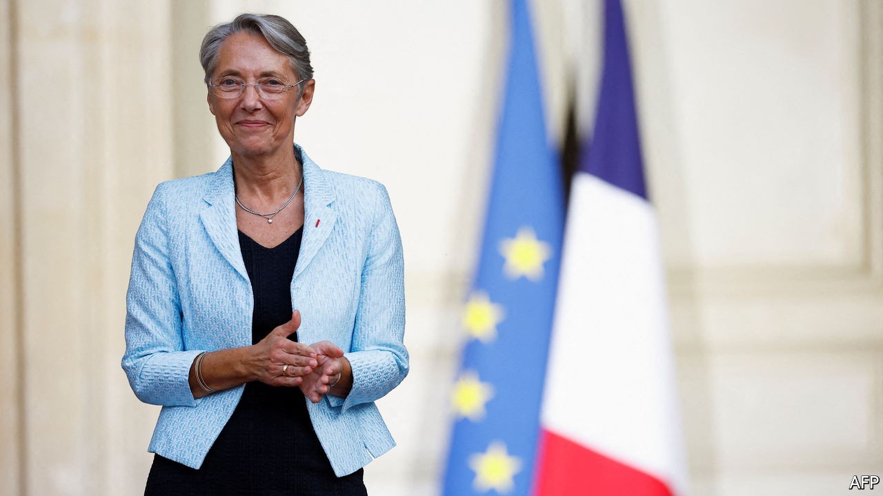 French premier calls for creating parliamentary committee on Ukraine