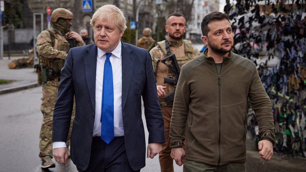 Boris Johnson intends to visit Ukraine before resigning