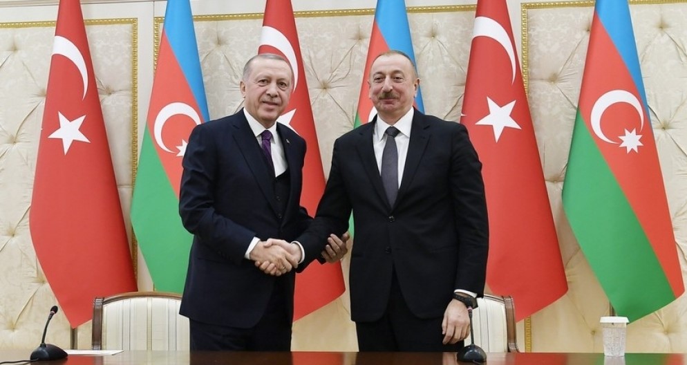 Azerbaijani President makes phone call to Turkish President