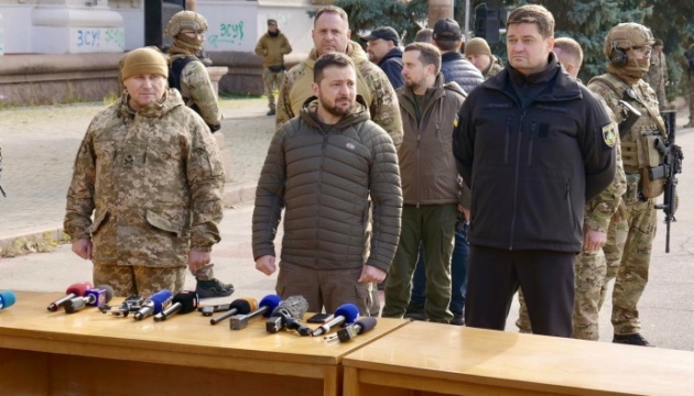 Ukrainian president visits Kherson