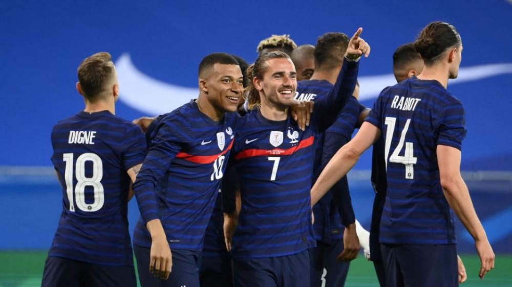 France beat Australia 4-1 in World Cup clash