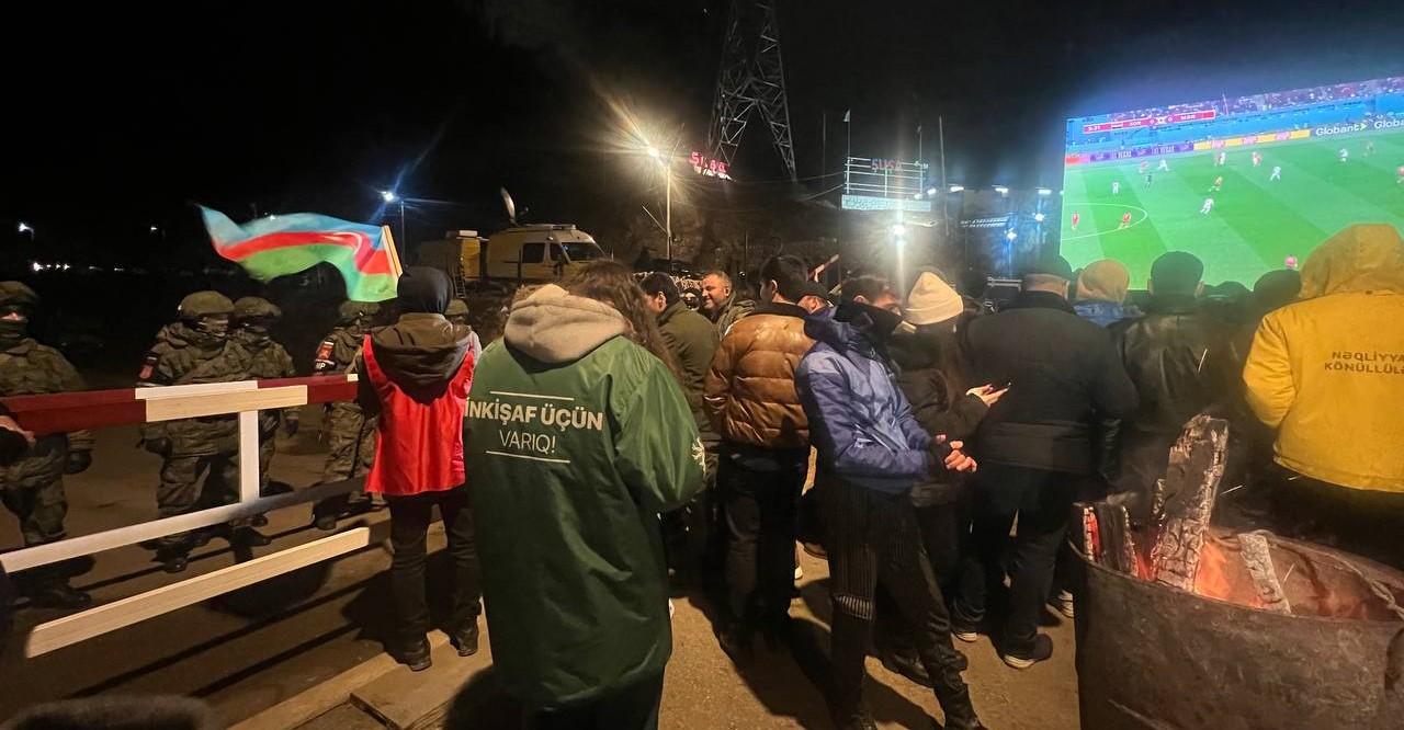 ‘It is nighttime: protesters watching Moroccan and Croatian match on a huge monitor’ – News.Az chief editor reports from the site (VIDEO)