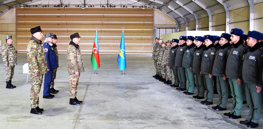 Azerbaojan's Defense Minister inspected the combat readiness of several military units (PHOTO)
