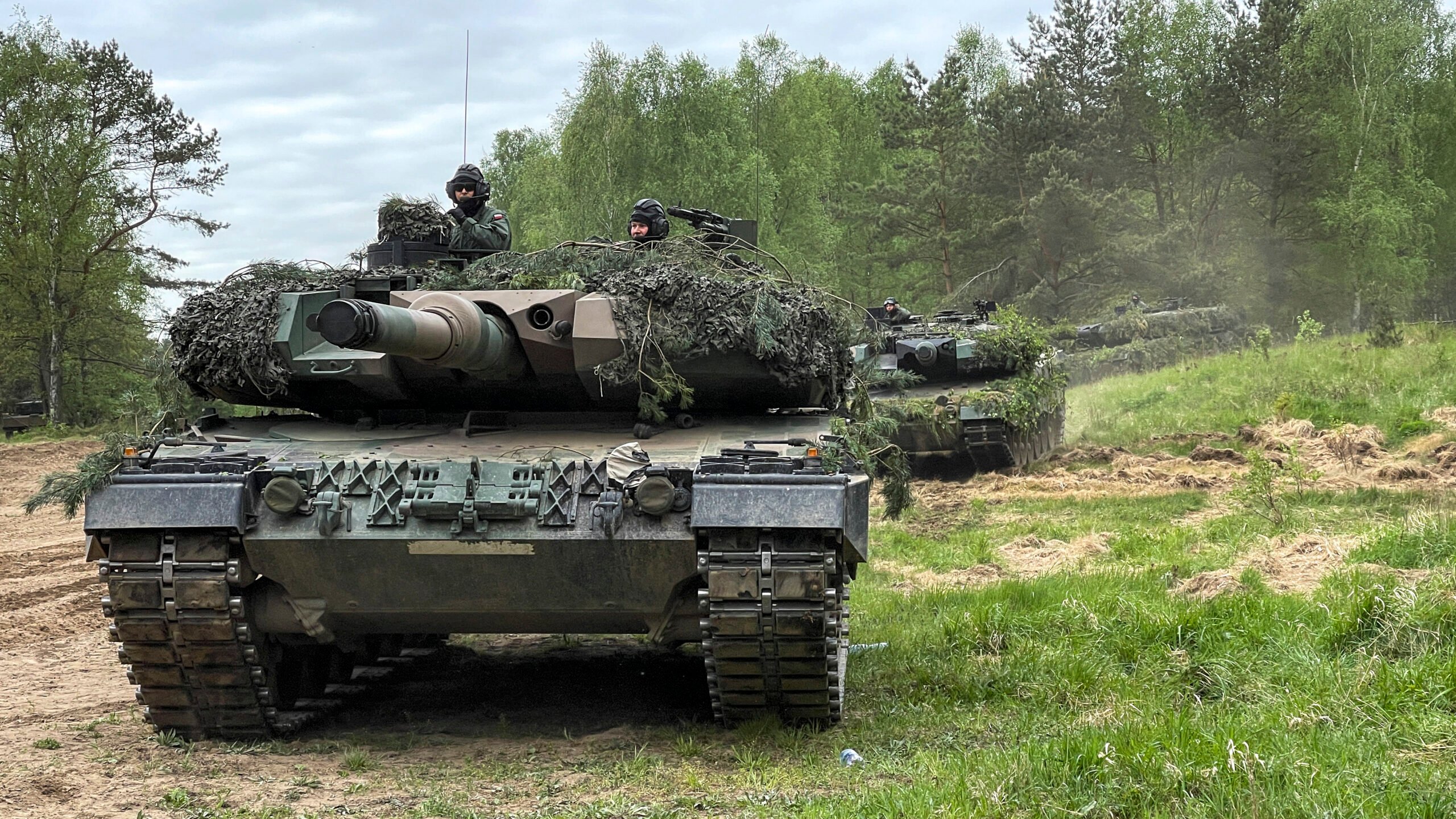 Canada considers delivering four Leopard tanks to Ukraine