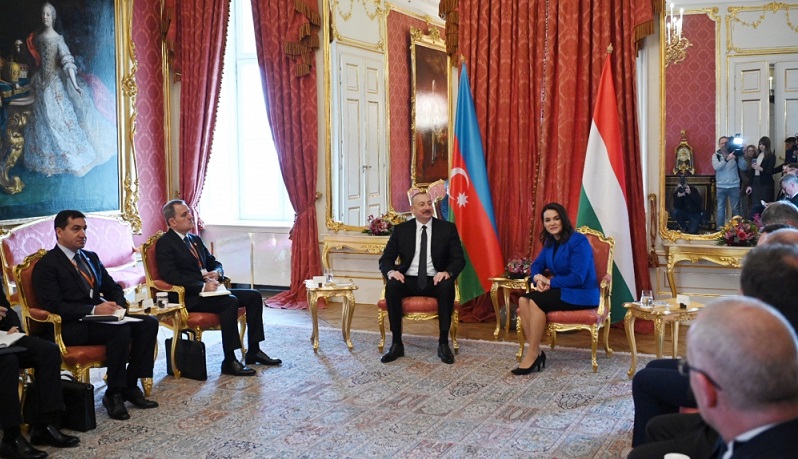 President Ilham Aliyev holds expanded meeting with President of Hungary Katalin Novák