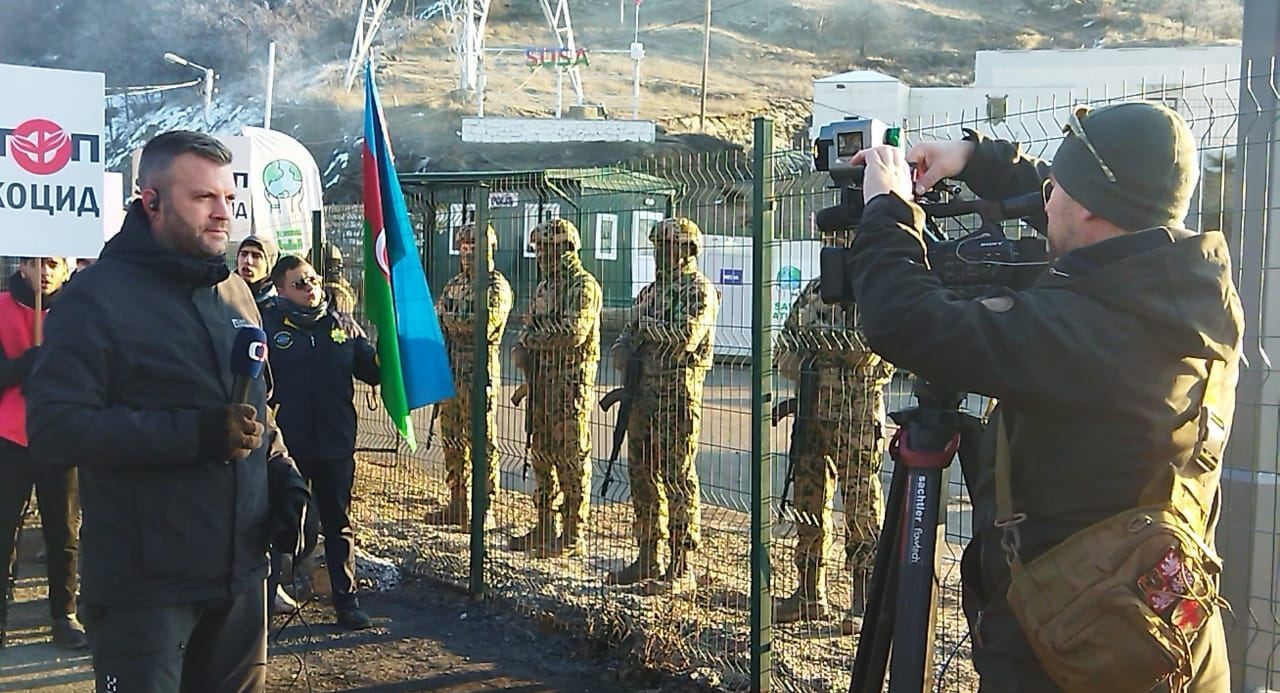 Czech Television covers peaceful protests of Azerbaijani eco-activists on Lachin-Khankendi road