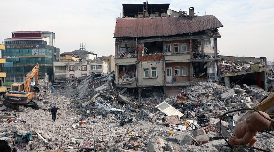 Six dead as fresh quakes jolt Türkiye's Hatay