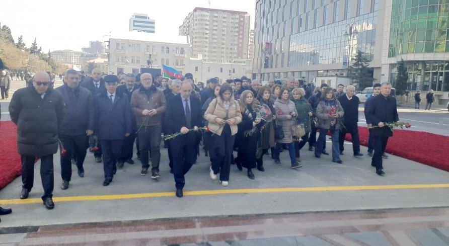 Western Azerbaijan Community leadership and members visit Khojaly genocide memorial