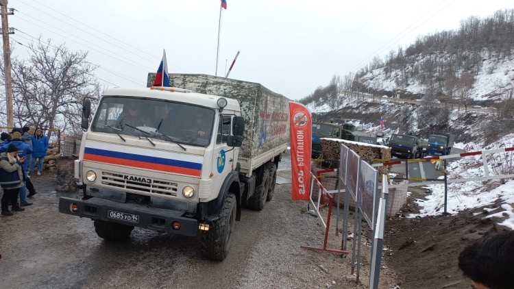 Russian peacekeepers' vehicles move freely along Lachin-Khankendi road