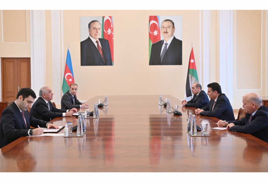Azerbaijani PM meets with Speaker of Jordanian House of Representatives