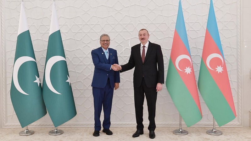 Pakistani president congratulates Azerbaijani leader on Independence Day