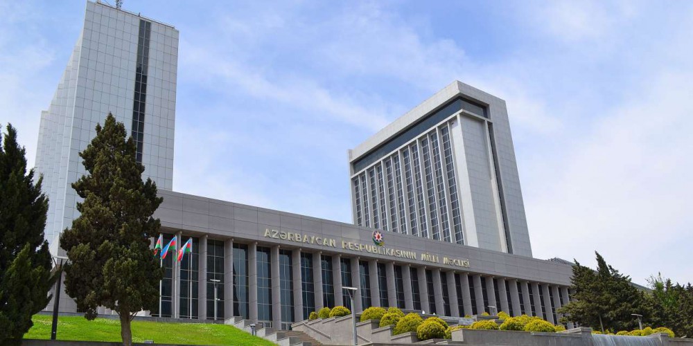 Azerbaijani parliament adopts bill on draft law on execution of state budget in first reading