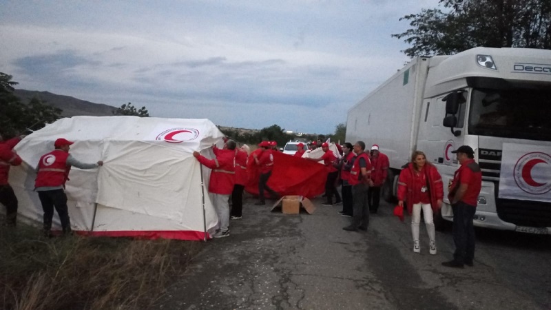 Azerbaijan Red Crescent Society employees to spend night in tents on Aghdam-Khankendi road